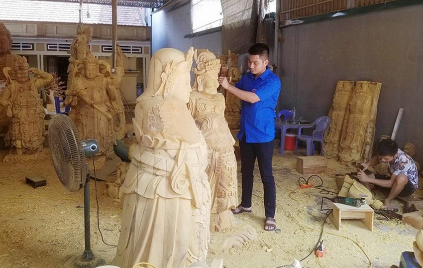 Explore Son Dong sculpture village